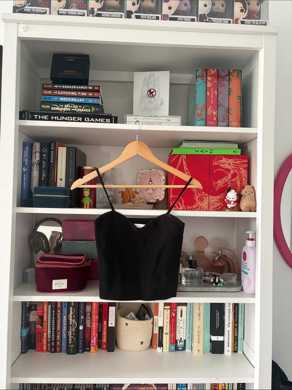 3/$30 BNWT oak and fort black knit tank in size S
